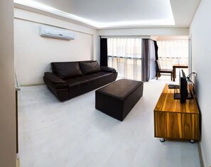 Silitysrauta/-lauta, ilmainen Wi-Fi, vuodevaatteet