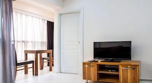 Silitysrauta/-lauta, ilmainen Wi-Fi, vuodevaatteet