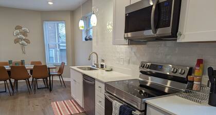 Bright and Spacious 5 BR Home Close to downtown. Pet-Friendly!