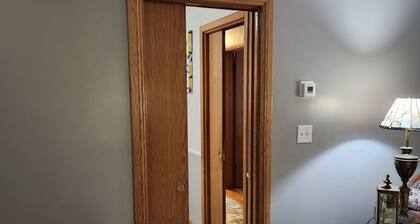 Charming Family 1-level and pet-friendly Home