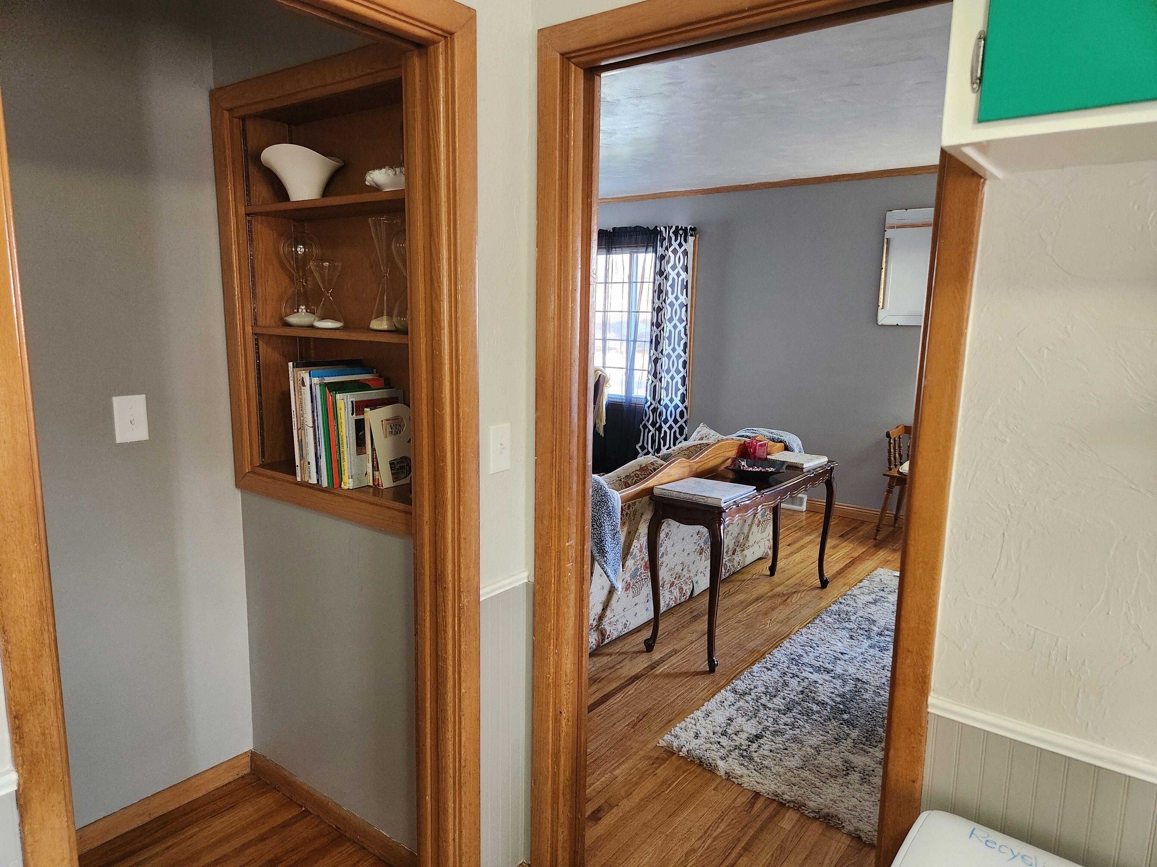 スマートテレビ、DVD プレーヤー、書庫、プリンター