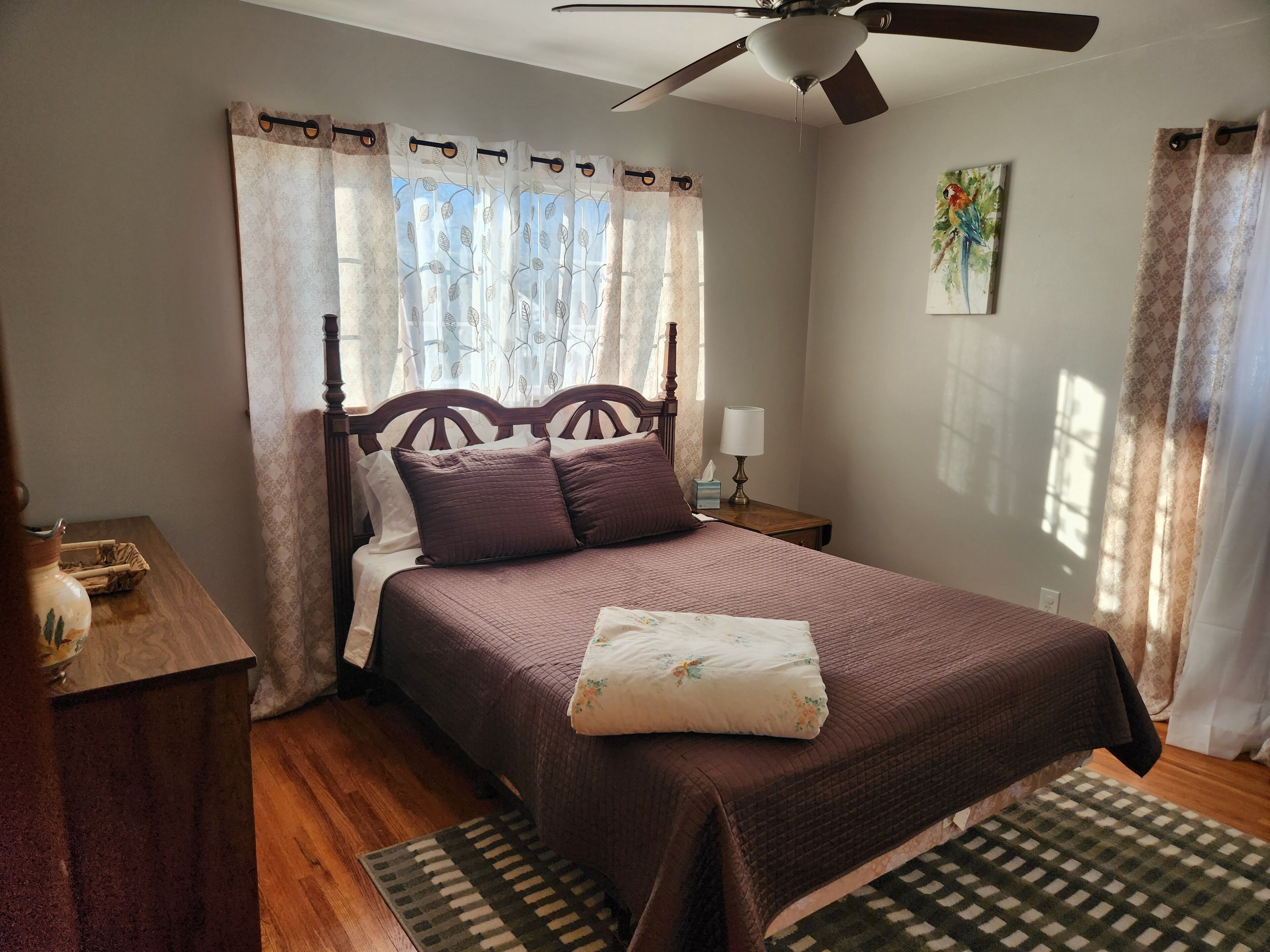 3 bedrooms, in-room safe, desk, iron/ironing board