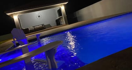 Kasa Loza - Solar-Powered Villa Near Airport & Top Beaches