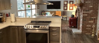 Newly renovated, large home, private, wooded area, beautiful river, pet friendly