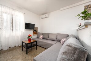 TV - Apartment Danica (Kvarner - Mošćenička Draga) (Mošćenička Draga)