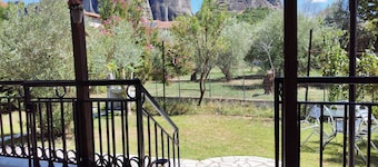 Kastraki House with a view