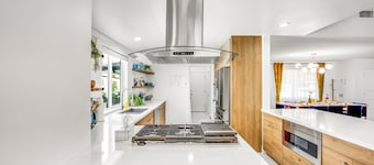 Luxurious San Bernardino House with Private Pool 5 Min to Yaamava Casino