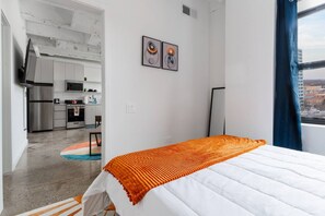 1 bedroom, desk, iron/ironing board, WiFi
