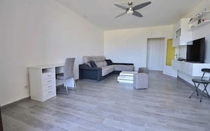 TV - « Seaside Oasis Getaway » (Grosseto-Prugna)