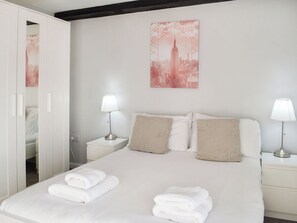 1 bedroom, free WiFi, bed sheets