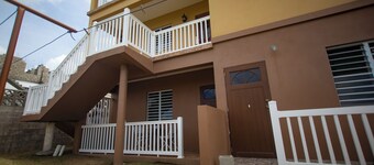 Cozy Studio Room with Private Entrance Buckley's

