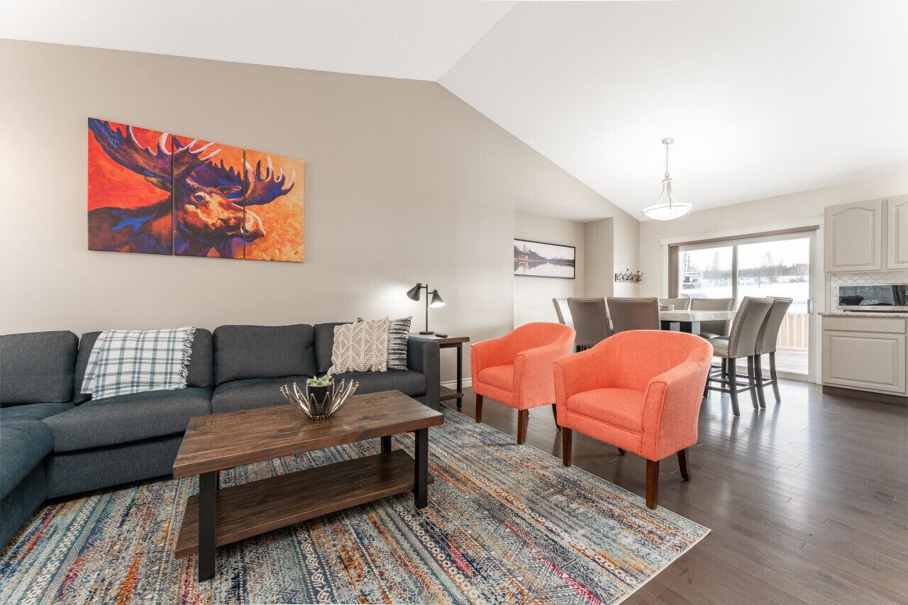 智能电视、立体声音响、办公室