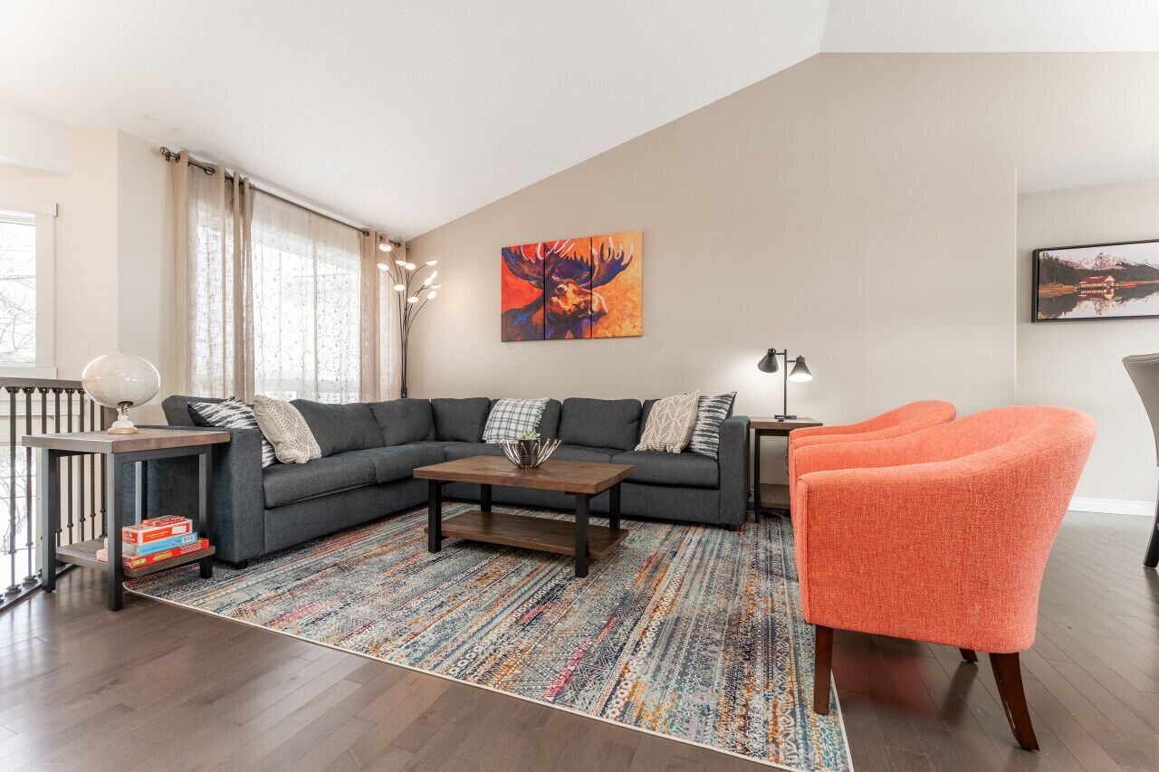 Smart TV, stereo, offices