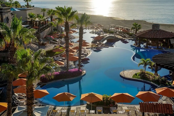 6 outdoor pools