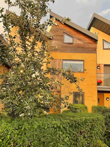 Pass the Keys | Stunning townhouse, in uphill historic Lincoln