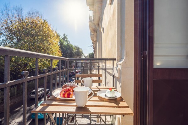 Exterior - Palazzo Bellini (Catania)