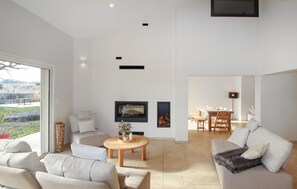 TV connectée, cheminée