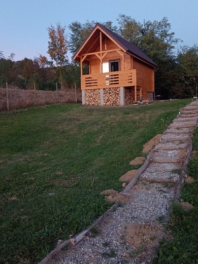 Cabana de inchiriat in Ocnele Mari. Salina / Strand. judetul Valcea

