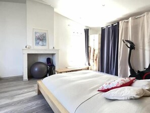 2 Schlafzimmer, Bügeleisen/Bügelbrett, kostenloses WLAN