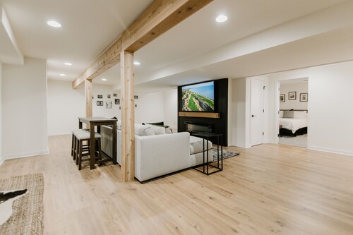 Fairway Getaway-by Whistling Straits, Golf sim/Theater Room, ZenDen &Poker Room!