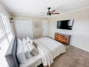3 bedrooms, iron/ironing board, free WiFi, bed sheets