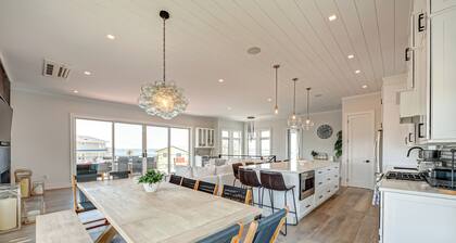 Fire Island White House - Ocean Bay Park
5 Bedroom Bayview Home - Sleeps 18!