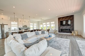 Smart TV, video games