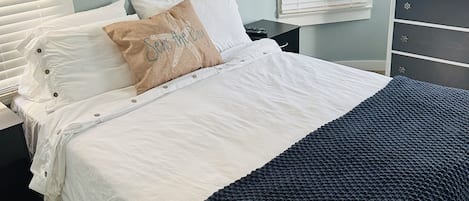 1 bedroom, iron/ironing board, WiFi, bed sheets