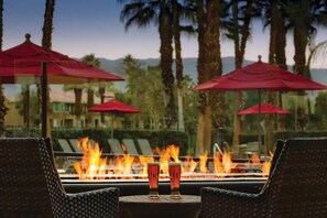 Property grounds - MARRIOTT DESERT SPRINGS RESORT MAR 13-17 TENNIS-WATCH THE PROS AT INDIAN WELLS (Palm Desert)