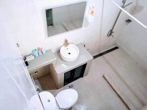 Dusche, Seife, Toilettenpapier