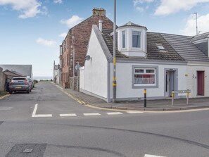 Exterior - 2 bedroom accommodation in Girvan (Girvan)