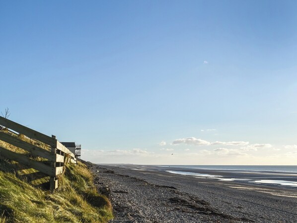 Beach - Middle Kellet - UK46180 (Silecroft, near Millom)
