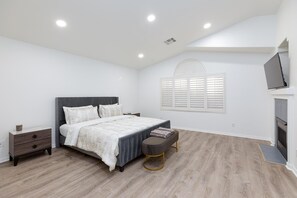 4 Schlafzimmer, Bügeleisen/Bügelbrett, kostenloses WLAN, Bettwäsche