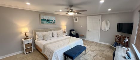 2 habitaciones, tabla de planchar con plancha, wifi y ropa de cama