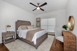 4 室のベッドルーム、アイロン / アイロン台、WiFi、ベッドシーツ