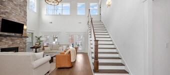 Fisherman's Dream, Beautiful lake house with stunning lake views and boat house 