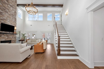 Fisherman's Dream, Beautiful lake house with stunning lake views and boat house 