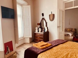 3 عدّة غرف نوم ومكواة/لوح كي وسرير سفر وواي فاي مجانًا