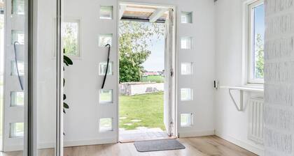 4 bedroom lovely home in Löderup
