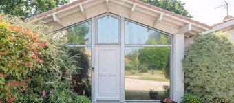 Pleasant quiet and sunny house near shops and golf