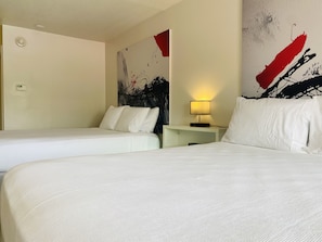 Comfort Room, 2 Queen Beds, Non Smoking, Pool Access