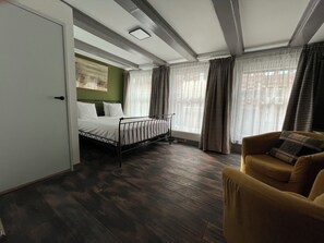 Interior - Studio/hotel room in the heart of the city in 18th century house. Very private. (Amsterdam)