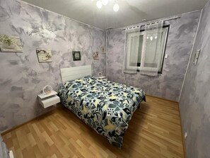 3 bedrooms, free WiFi, bed sheets - Maison Gîte Guy (Priay)