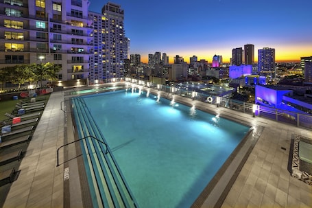 Outdoor pool, sun loungers