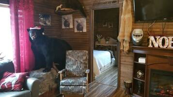 7 bedrooms, desk, iron/ironing board, WiFi