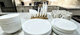 Spacious family/group stay near downtown