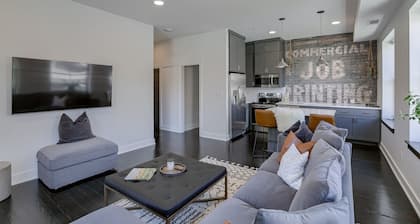 +Luxury Condo+UNL, Memorial Stadium, Arena, DTown