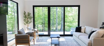 Suttons Bay Luxury Oasis W/Hot Tub & Grill