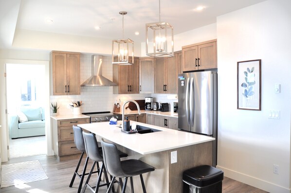 Fridge, microwave, oven, stovetop - Brand New Executive Townhome with Private Hot Tub in Happy Valley - The Lookout (Beaverdell)