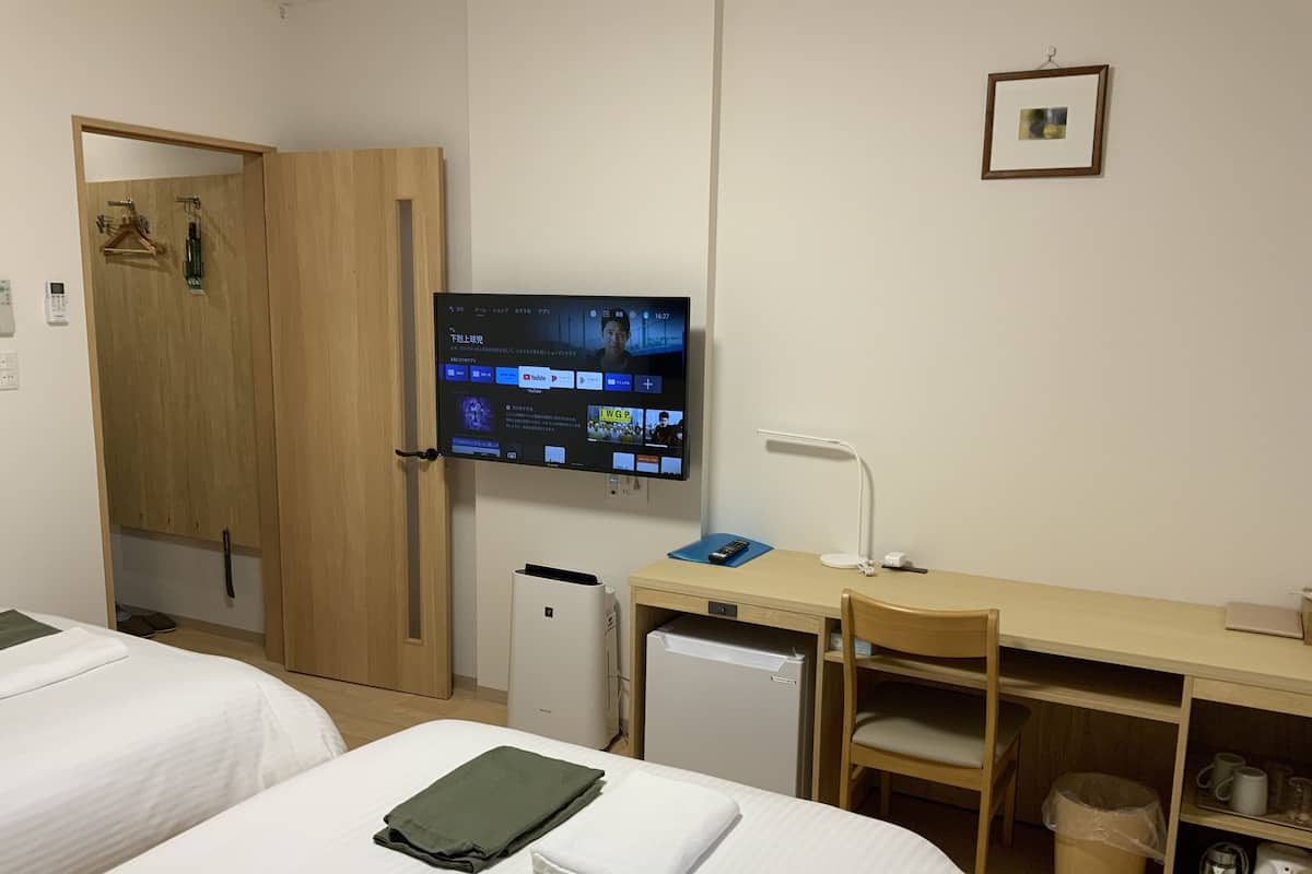 Basic Double or Twin Room | Iron/ironing board, free WiFi, bed sheets